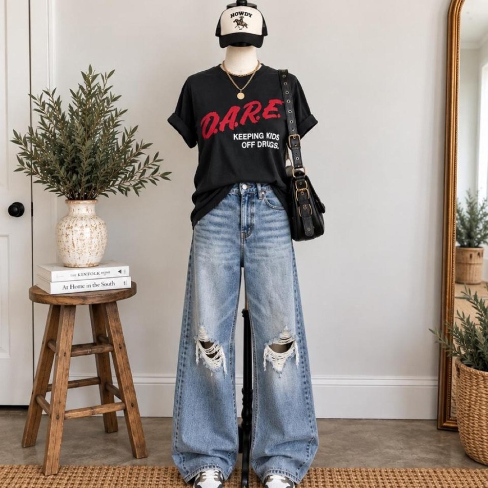 D.A.R.E. "Keeping Kids Off Drugs" Graphic T-Shirt – Size Medium